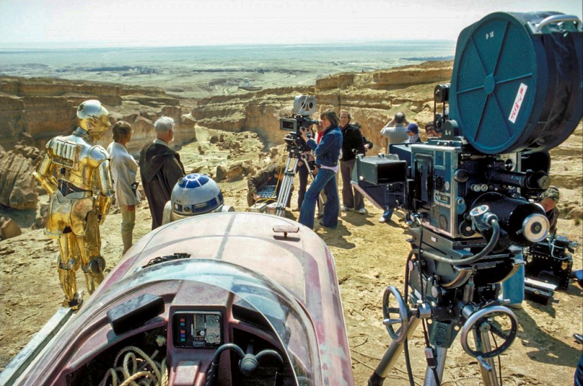 Perfect Star Wars Shots on X: STAR WARS: THE RISE OF SKYWALKER (2019) VFX:  ILM Director of Photography: Dan Mindel Director: J.J Abrams Crew:    / X